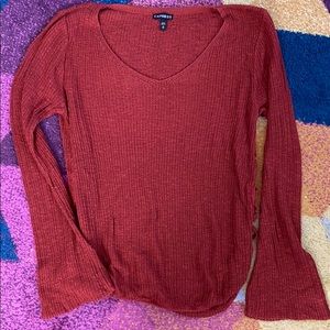 Light Express curve hemmed sweater!